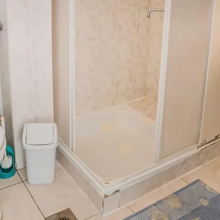 Nyaraló Four Bedroom Holiday In Balatonszemes