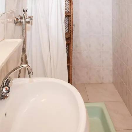 Four Bedroom Holiday In Balatonszemes * Balatonboglár